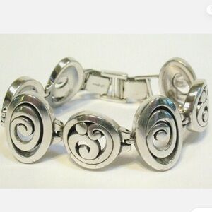 Brighton Contempo Link Bracelet Oval
Round Geometric Swirl Silver